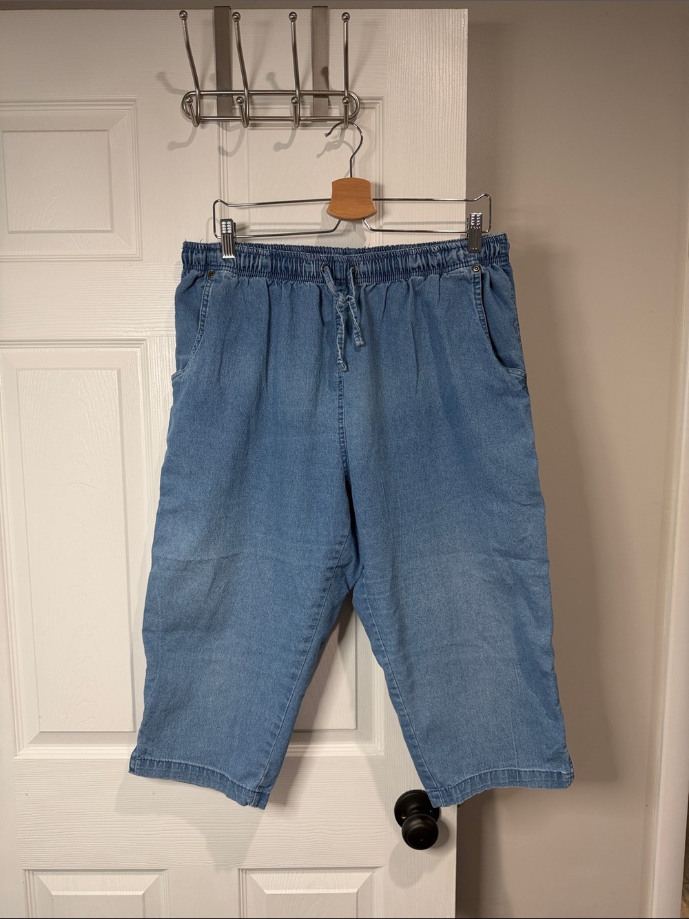 Women’s Plus Size Light Blue Denim Capris with Drawstring Waist